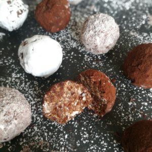 Τρουφάκια Βρώμης με Mερέντα No-Bake