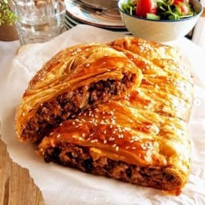 Αλμυρό Στρούντελ με Κιμά και Μανιτάρια